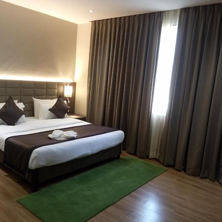 Hotel Lynq Aero Kalkata Exteriér fotografie