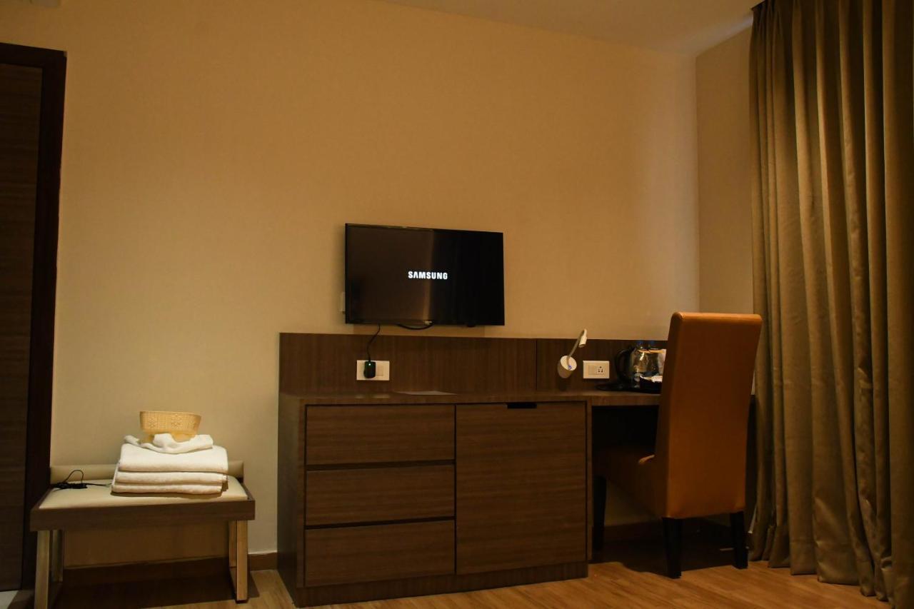 Hotel Lynq Aero Kalkata Exteriér fotografie